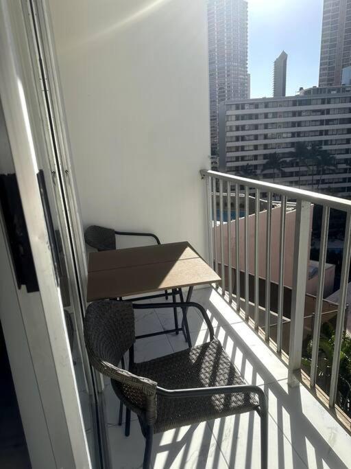 Gem Of Waikiki At Inn On The Park Honolulu Esterno foto