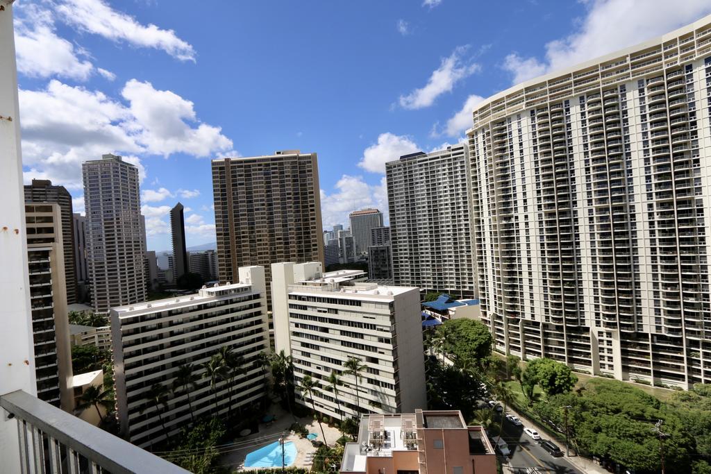 Gem Of Waikiki At Inn On The Park Honolulu Esterno foto